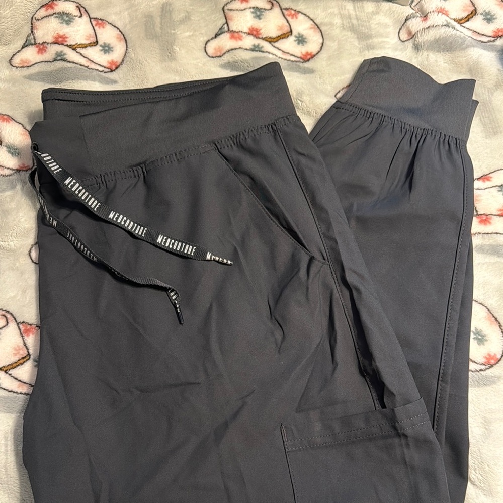 Women’s scrub pants